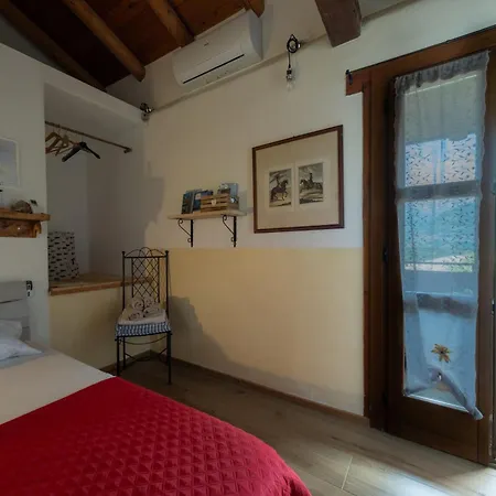 Rosina House E Guest house Colico